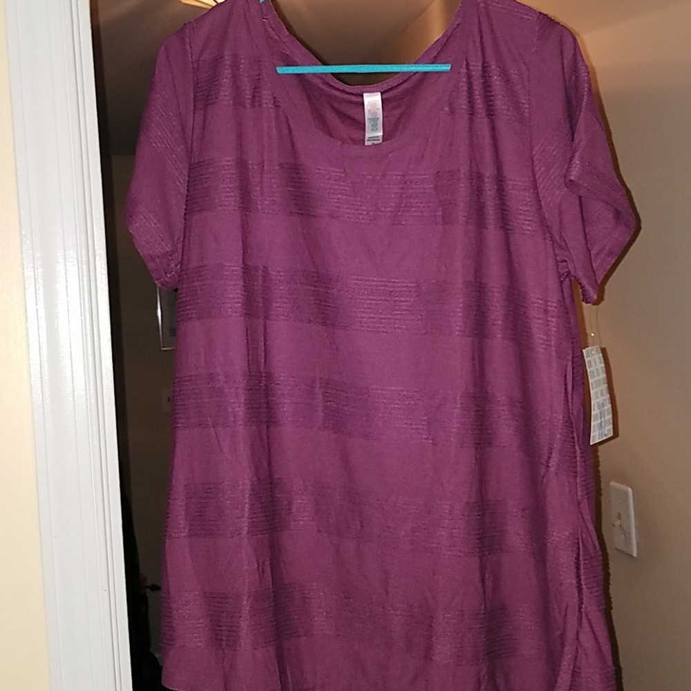 Brand new XL Lularoe Classic Tee